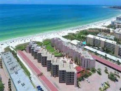 Gulf View, Two Bedroom Two Bathroom Beach Condo with a Pool Gulf View, Two Bedroom Two Bathroom Beach Condo with a Pool